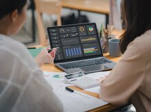Marketoloq tələb olunur