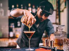 Barmen tələb olunur