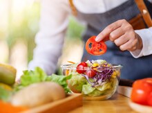 Salat və qəlyanaltı ustası tələb olunur