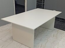 Toplantı masası