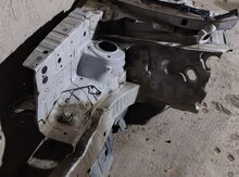 "Hyundai Tucson 2005-2009" sağ hissəsi