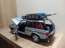 "Burago 1 24. Range Rover 1 24" modeli