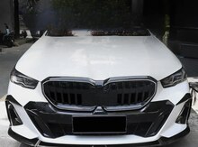 "BMW G60" LED radiator barmaqlığı