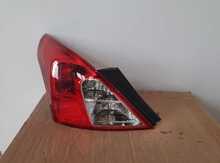 "Nissan Sunny 2012-2019" stop işığı