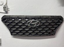 "Hyundai Santa Fe 2018-2022" kameralı radiator barmaqlığı
