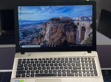 Noutbuk Asus
