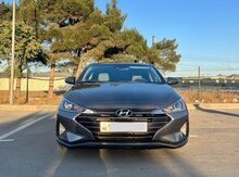 Hyundai Elantra, 2018 il