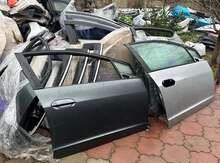 Honda qapıları