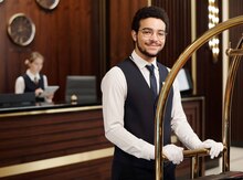Bellboy tələb olunur