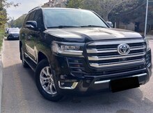 Toyota Land Cruiser 300 icarəsi
