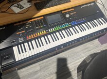 Roland Yupiter 80 sintezatoru
