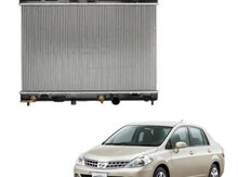 Nissan Tiida su radiatoru