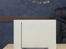 Apple MacBook