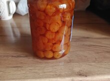 Ağ gilas mürəbbəsi