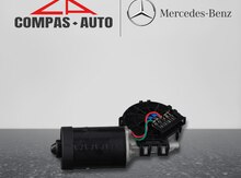 Mercedes-Benz W210 şüşəsilən mühərriki