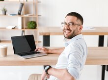 SMM menecer işi axtarıram