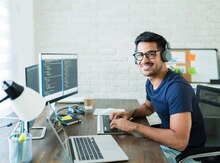 Frontend-proqramçı işi axtarıram