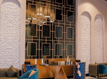 Restoran üçün dəmir dekorların yığılması
