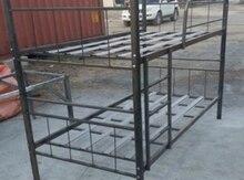 İkimərtəbəli çarpayı