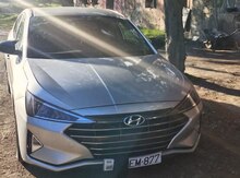 Hyundai Elantra, 2018 il