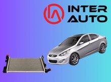Hyundai Accent 2012 su radiatoru