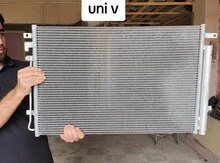 Changan Uni-V radiatoru