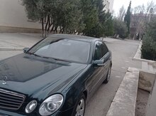 Mercedes E 220, 2002 il