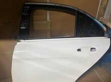 "Mercedes" qapıları