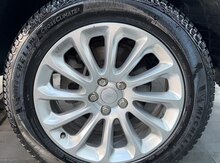 Range Rover Vogue Michelin təkəri 255/55 R20 