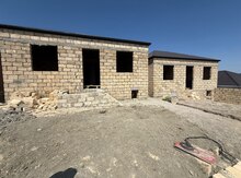 Həyət evi, Hökməli qəs.