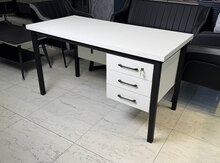 Ofis masası
