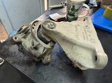 BMW F10, BMW F30 mühərrik yastığı