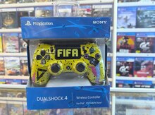 PlayStation 4 pultları