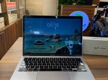 Macbook Air 13-inch 256 GB