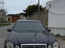 Mercedes E 220, 2002 il