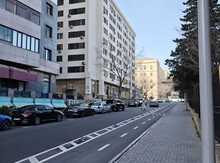 3-otaqlı mənzil kirayə verilir, E.Akademiyası m., 80 m²