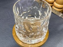 Altı fırlanan viski stəkanları