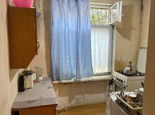 6-otaqlı mənzil, Abbas Mirzə Şərifzadə küç., 150 m²