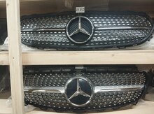 Mercedes W213 radiator barmaqlığı