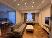 2-otaqlı yeni tikili kirayə verilir, Elmlər Akademiyası m., 110 m²