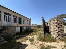 12 sot torpaq sahəsi, Binə qəs.