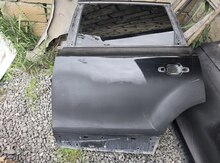 AUDI Q7 2007 qapıları
