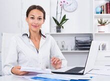 Ofis-menecer işi axtarıram