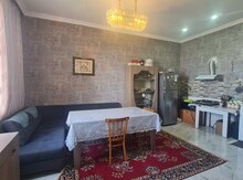 Həyət evi, Çiçək qəs.