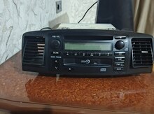 Toyota Corolla maqnitafonu