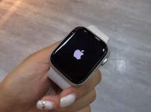 Apple Watch Series 7 Aluminum Starlight 45mm