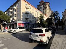 2-otaqlı mənzil, Q.Qarayev m., 70 m²