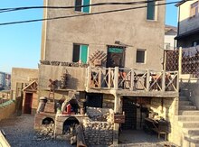 Həyət evi, Rza Talibov küç. ev 81 a