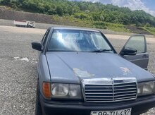 Mercedes 190, 1988 il