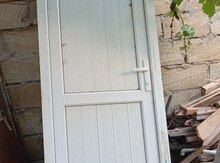 Plastik qapı 